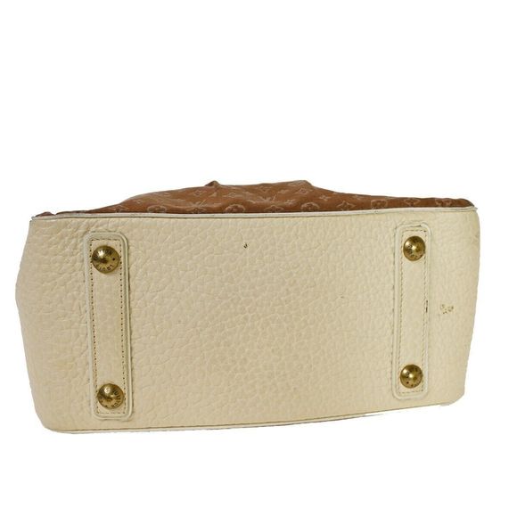 LOUIS VUITTON Trapeze Handbag - Picture 3 of 15